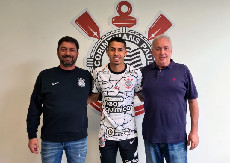 Gabriel Pereira teve aumento astronômico de salário para renovar com o Corinthians; veja os valores