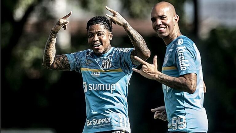Com mudanças na zaga, no meio e o retorno de Marinho e Tardelli, Santos encara Chapecoense