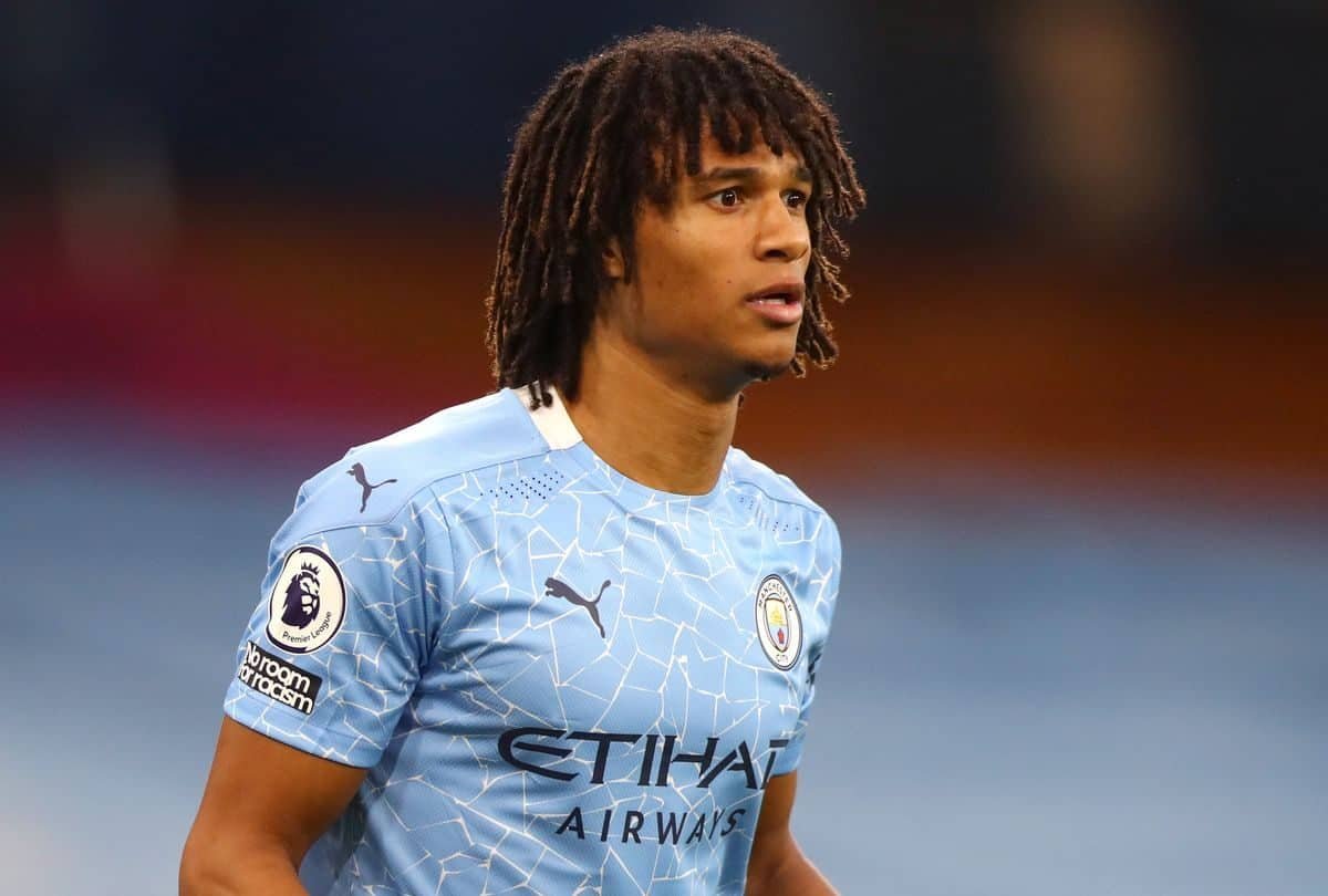 Newcastle analisa contratação de zagueiro do Manchester City