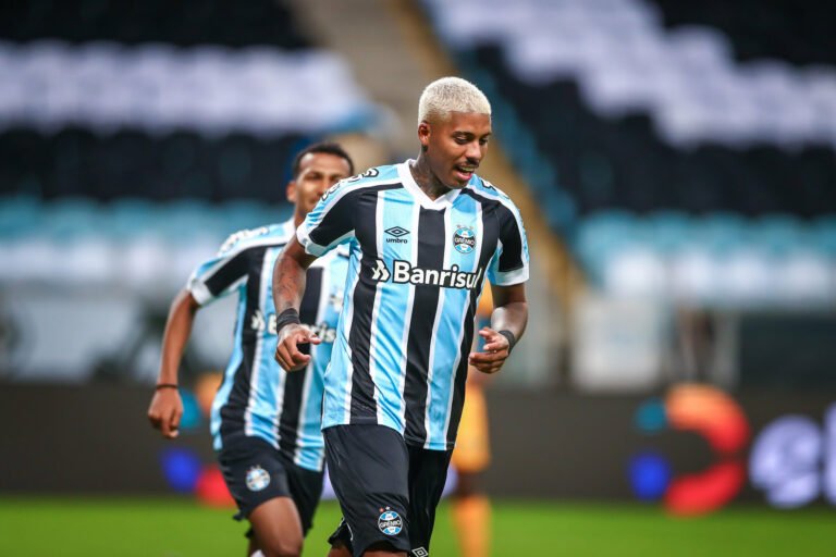 Denis Abrahão elogia Jean Pyerre, mas ressalta “Não consegue se firmar”