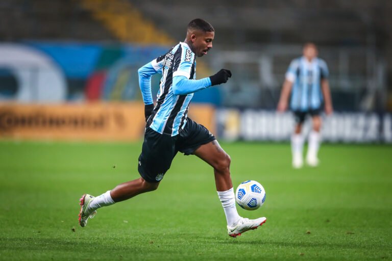Vice-presidente do Grêmio confirma que Jean Pyerre não faz parte dos planos do clube para 2022