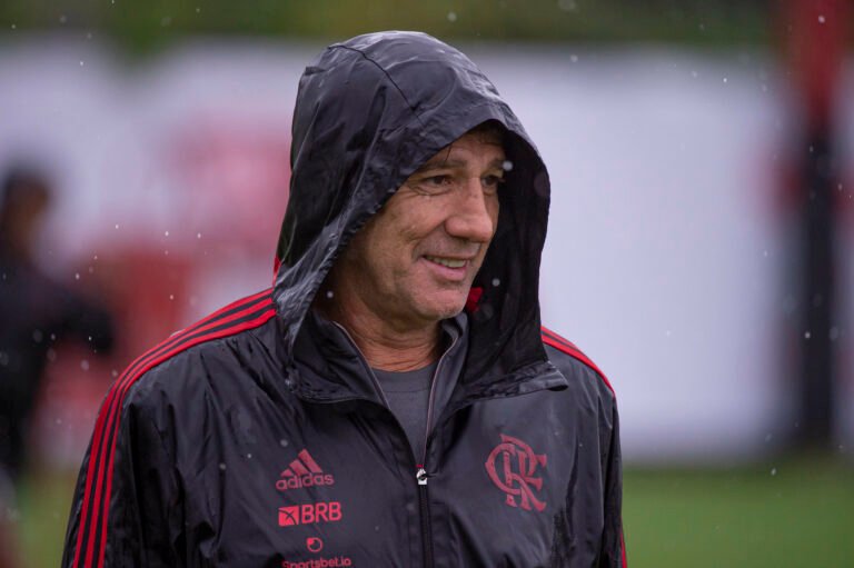 Com sete desfalques, Renato define time titular que vai encarar o Athletico