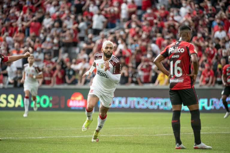 Após 27 rodadas do Brasileirão, Gabigol tem números melhores comparado a 2020