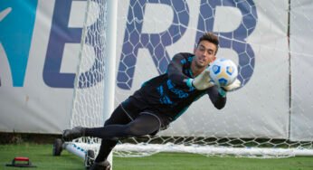 Com futuro incerto no Flamengo, César está no radar do Cruzeiro