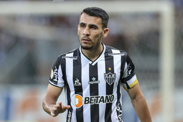 Junior Alonso sai lesionado em jogo das Eliminatórias e preocupa o Atlético Mineiro