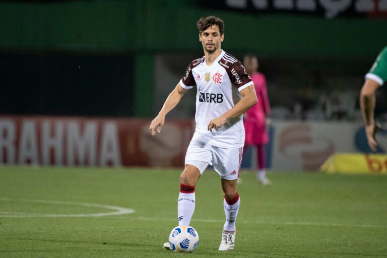 Rodrigo Caio será preservado e desfalca Flamengo diante do Bahia