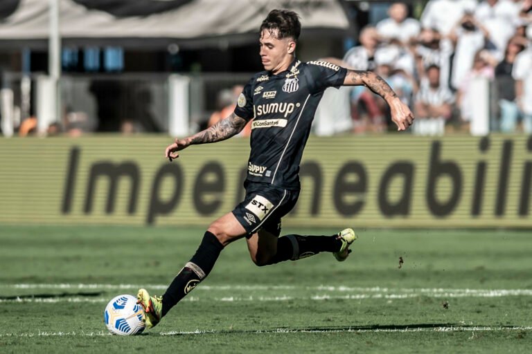 Liberados pelo DM, Zanocelo e Tardelli reforçam o Santos contra o RB Bragantino