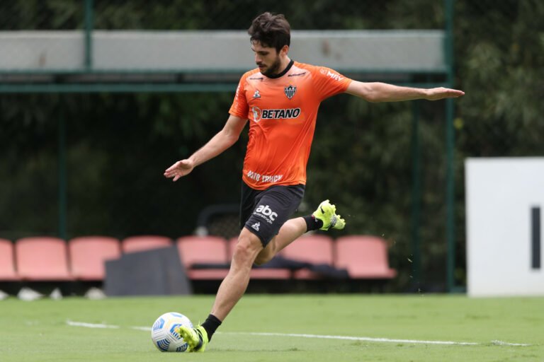 Após ser esquecido em lista de relacionados, Igor Rabello brinca nas redes sociais: “Esqueceram de mim”