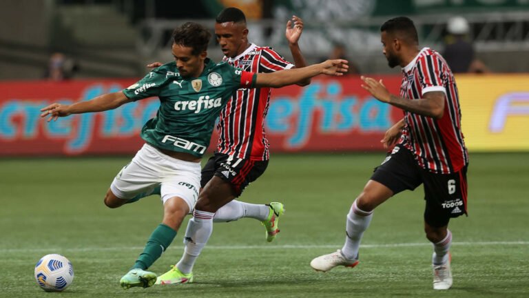 Com derrota para o São Paulo, Palmeiras está fora da briga pelo Brasileirão