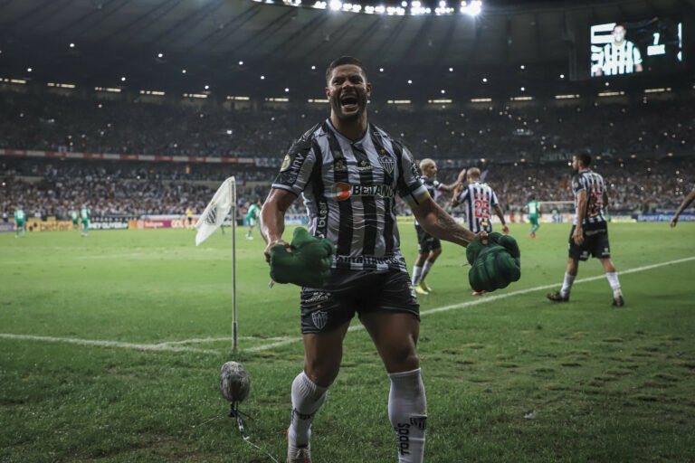 Hulk elogia torcida do Atlético e deseja título Brasileiro: “que venha o quanto antes”