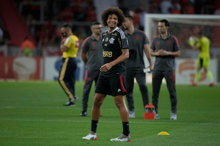 “Eu acho que nós vamos ganhar de 2 a 0”, diz Willian Arão sobre a final da Libertadores