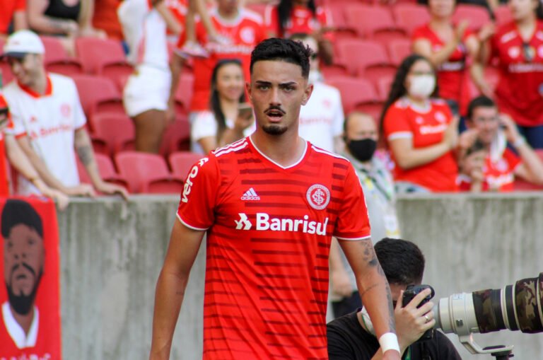 Atacante pode desfalcar o Inter contra o Santos por conta da final do Brasileirão sub-20