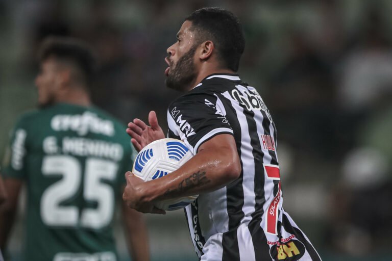 Hulk chega a 30 gols pelo Atlético no ano e atinge marca histórica