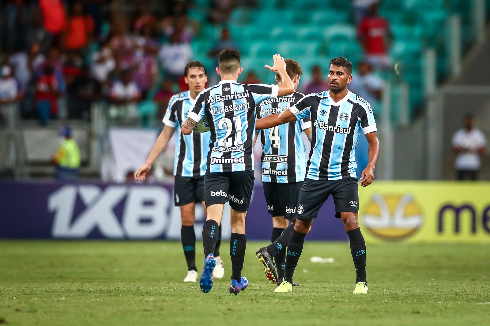 Direção do Grêmio decide afastar jogadores por “falta de comprometimento”; veja os nomes