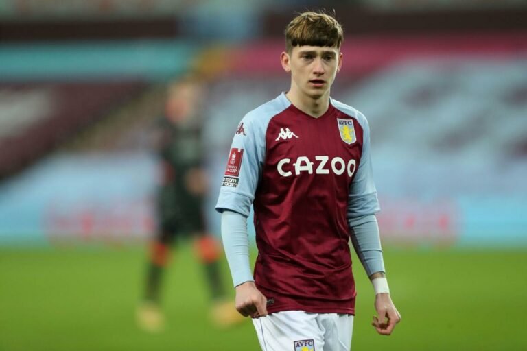 Barcelona não será multado por contratação de jovem inglês