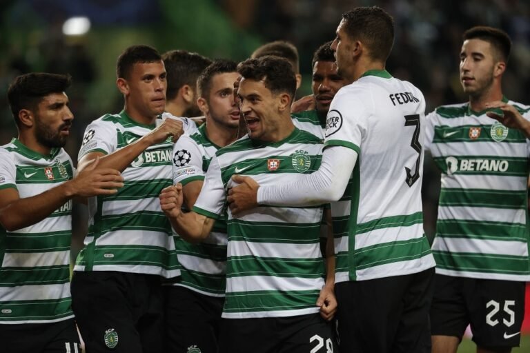 Sporting goleia Besiktas e garante a Liga Europa
