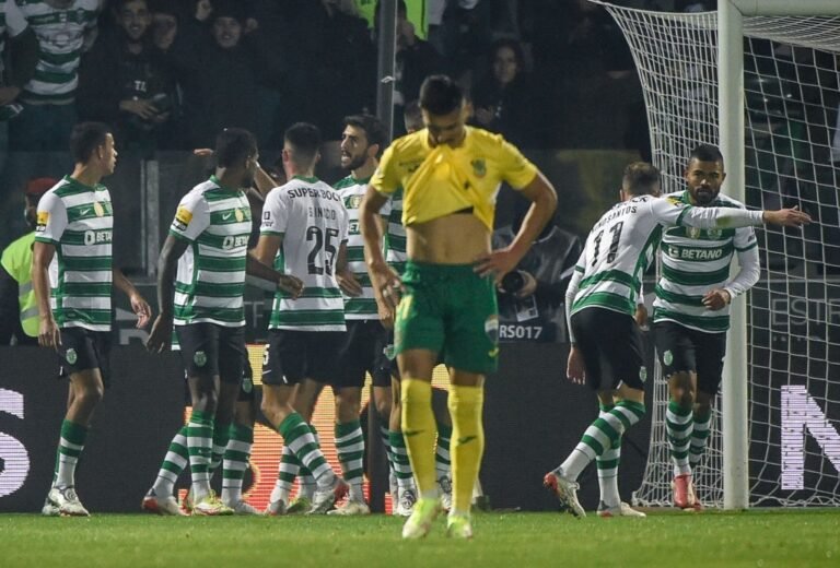 Sporting vence o Paços de Ferreira e alcança o Porto