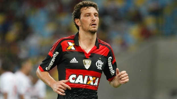 Elano diz que pressão da torcida do Flamengo pesou para sua saída do clube