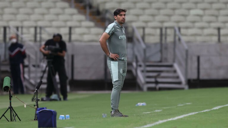 Abel Ferreira não estará na beira do gramado em último jogo do Palmeiras antes da final da Libertadores