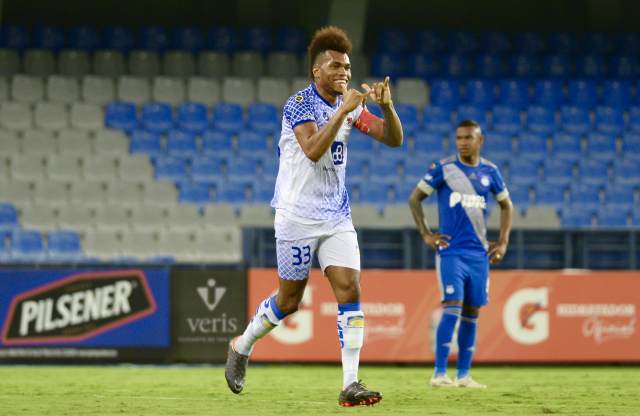 Presidente do Delfín revela proposta do Santos por zagueiro equatoriano
