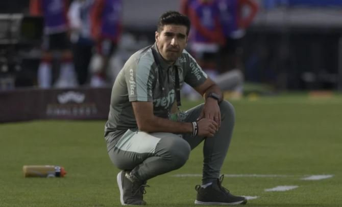 Palmeiras libera Abel Ferreira, que não viaja para enfrentar o Cuiabá