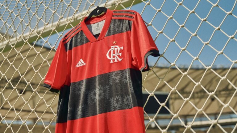 Flamengo encaminha renovação com a Adidas; veja valores