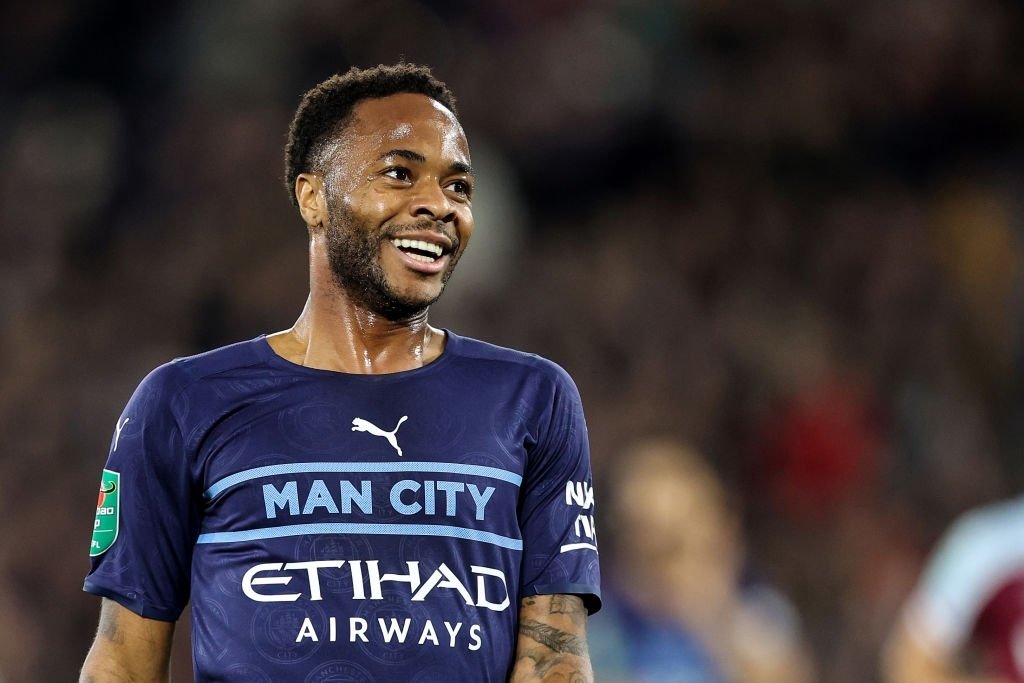 Sterling pode forçar saída do City para assinar com Barcelona, diz jornal