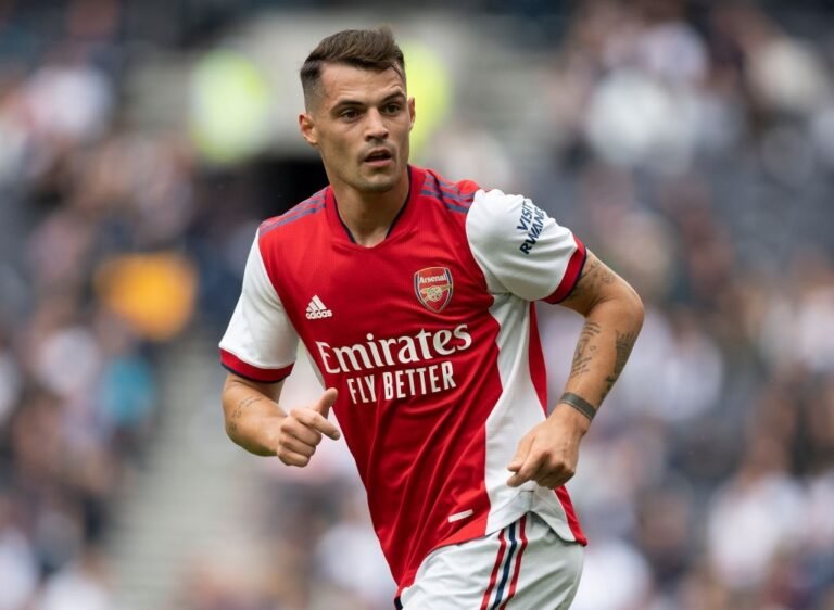 A pedido de Mourinho, Roma não desiste da contratação de Xhaka, do Arsenal