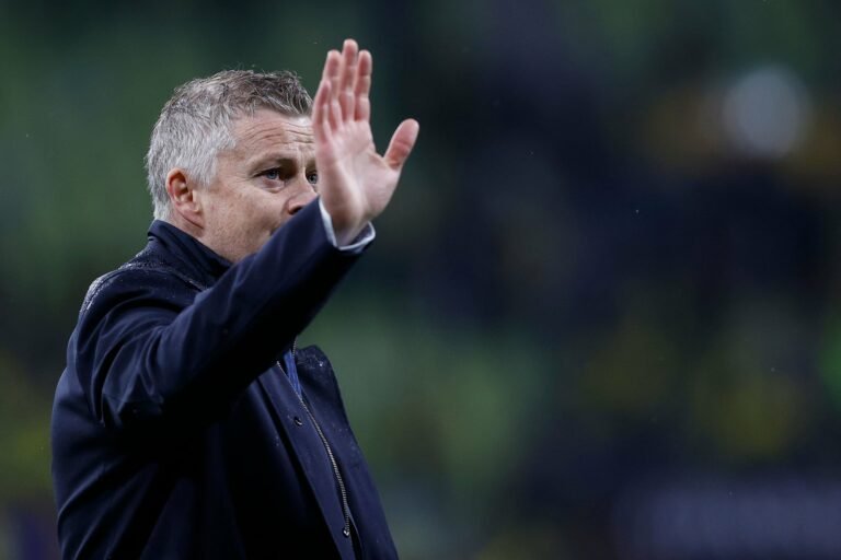 Diretoria do Manchester United decide demitir Solskjaer, diz jornalista