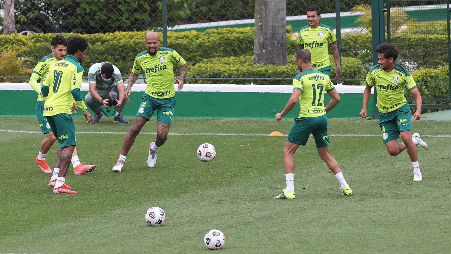 Felipe Melo pode ser opção na escalação do Palmeiras na final da Libertadores