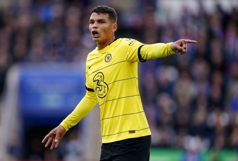 Chelsea pretende discutir renovação de Thiago Silva em breve, diz jornalista