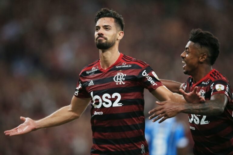 Flamengo não descarta tentar retorno de Pablo Marí, diz jornalista