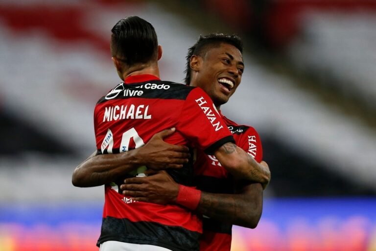 Michael escolhe Bruno Henrique como melhor jogador do futebol brasileiro