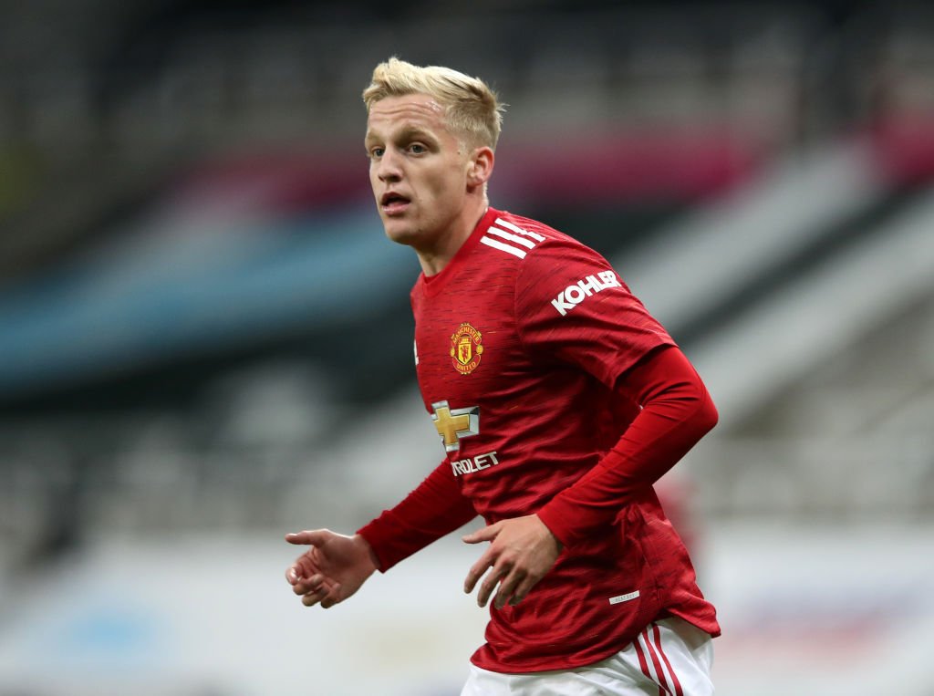 Arsenal analisa a contratação do meia holandês Danny van de Beek