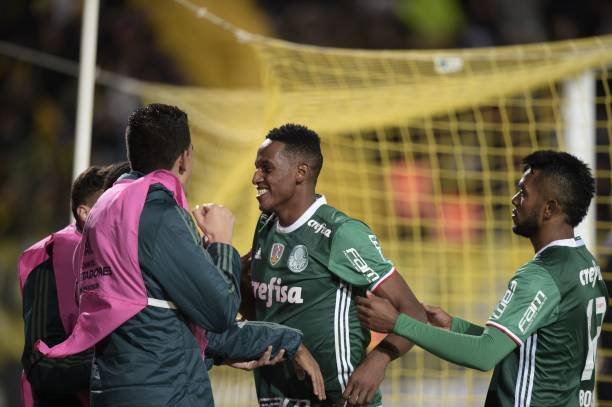 Palmeiras venceu quatro dos dez jogos que disputou em Montevidéu