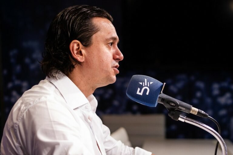 Presidente do Cruzeiro fala sobre assuntos pontuais do clube