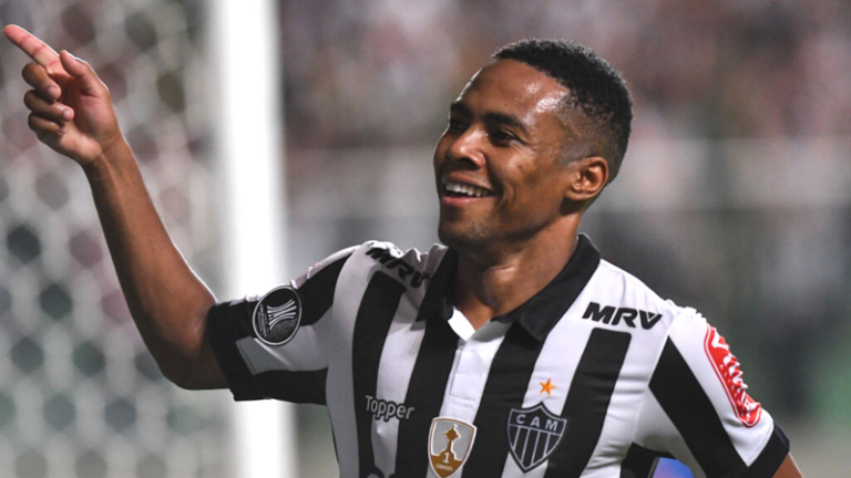 Ex-volante atleticano fala sobre momento do Galo: “torcida merece”