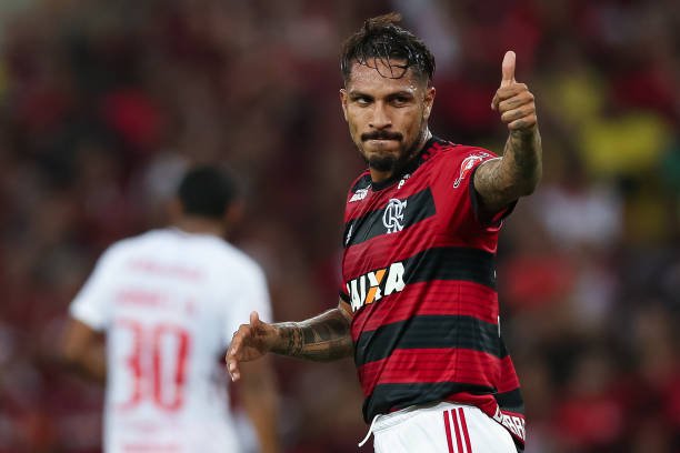 Paolo Guerrero se irrita ao ser comparado com Gabigol: “Tenho gols na Europa”