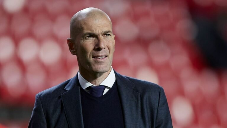 Zidane volta a ser pauta no PSG, diz jornal