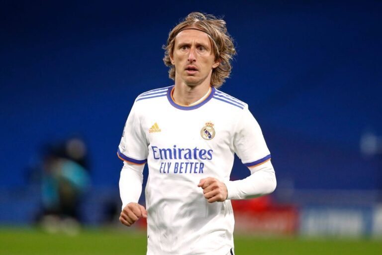 Real Madrid planeja renovar com Luka Modric para 2022/23