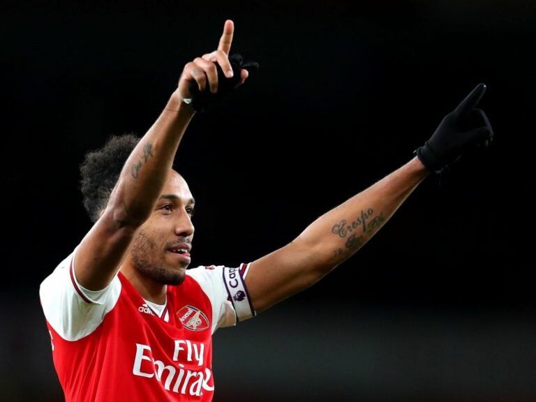 Aubameyang afirma preferência em se aposentar do que jogar no Tottenham