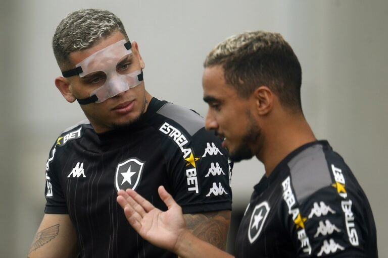 Navarro e Rafael zoam Flamengo após vice da Libertadores: “Coisa chata”