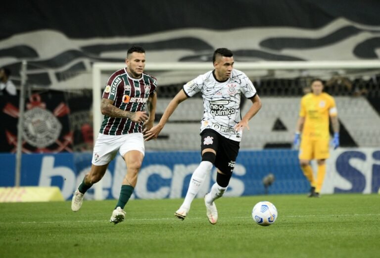 Fluminense sonda Cantillo, do Corinthians, mas esbarra em valores