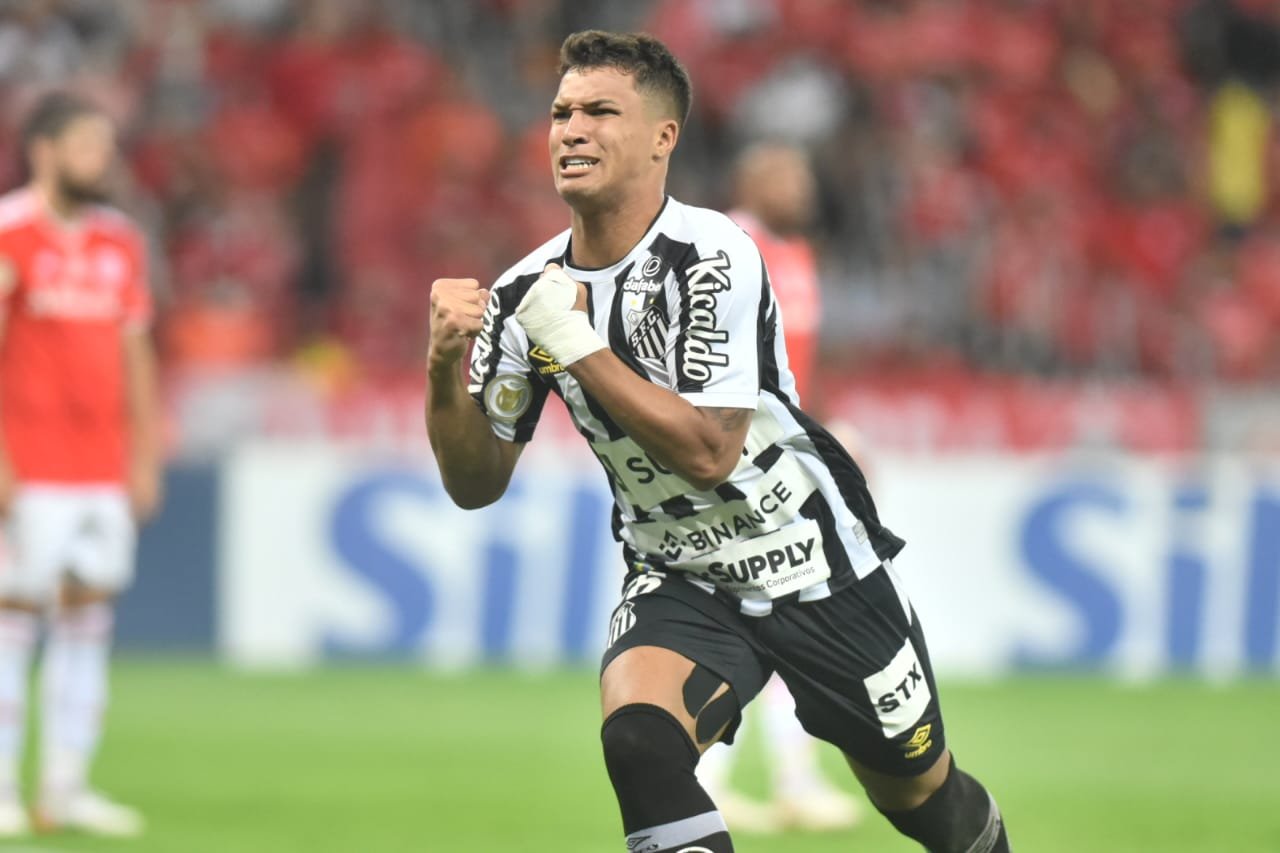 Contra o Internacional, Santos empata e chega aos 46 pontos