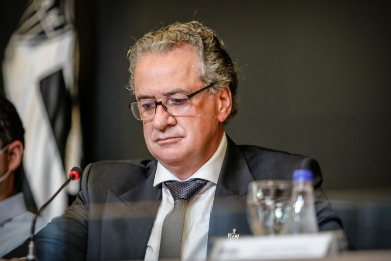 Presidente do Atlético critica final única e clube estuda disputar Mineiro 2022 com time sub-20