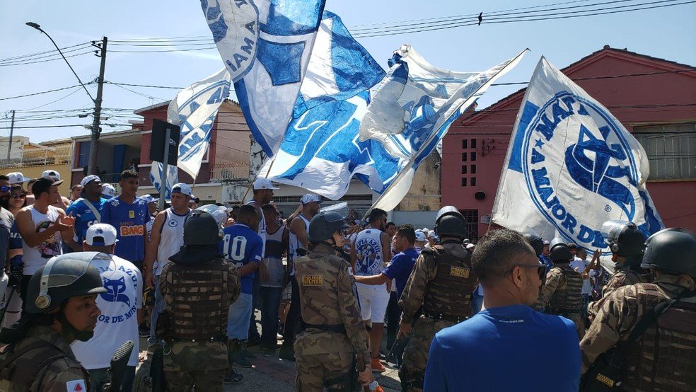 Ministério Público recomenda banimento de torcida organizada do Cruzeiro por seis meses