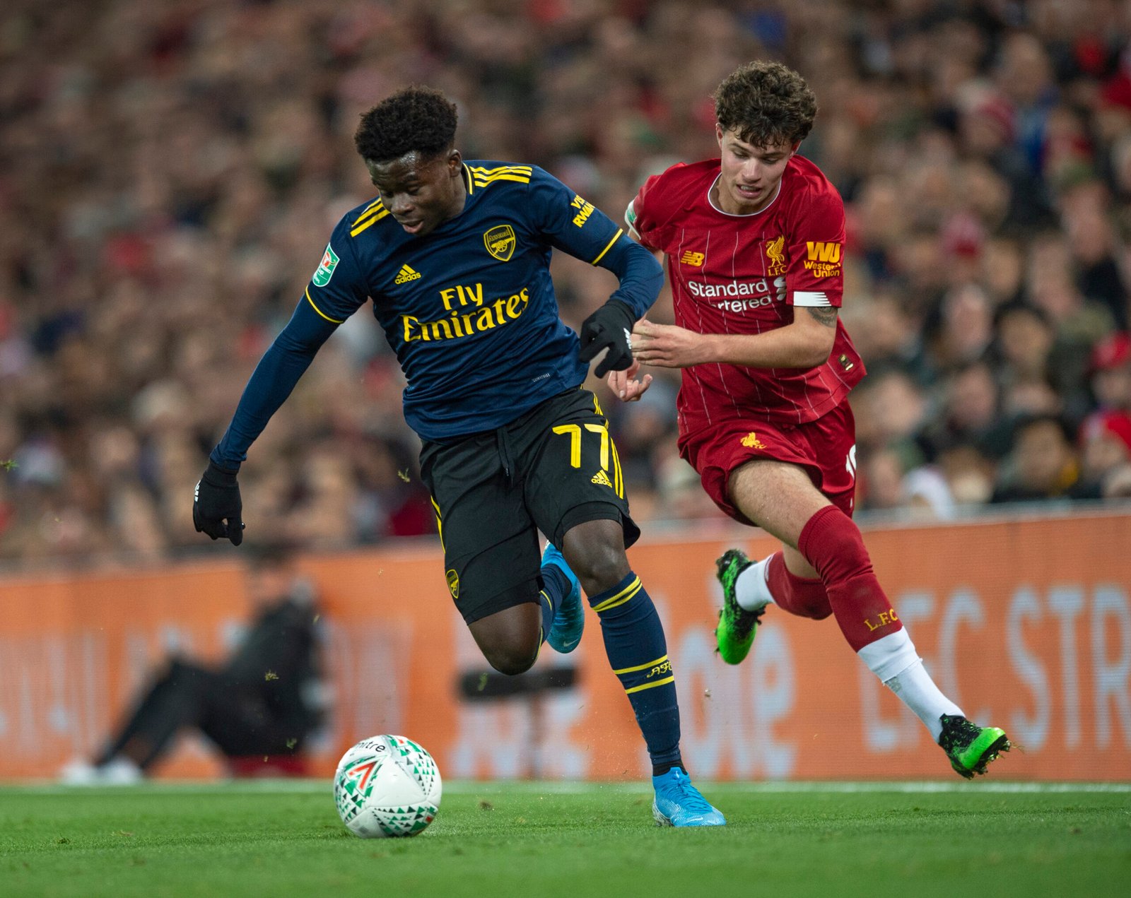 Liverpool tem interesse na contratação de Bukayo Saka