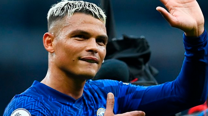 Thiago Silva deve renovar com o Chelsea, informa jornalista italiano