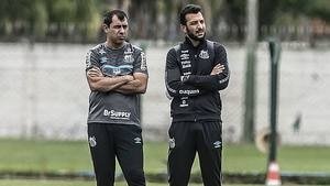 Sem ‘presente de Natal’, Carille aguarda por reforços para definir elenco