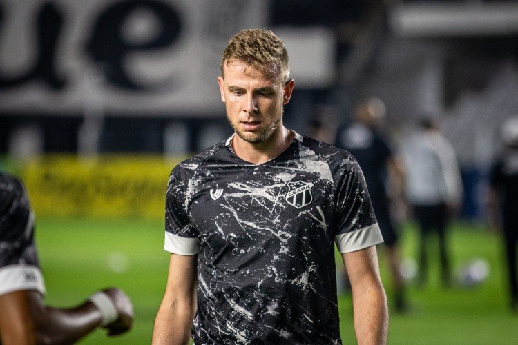 América-MG faz consulta por Klaus, ex-Ceará